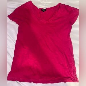 Women’s Splash V-Neck Tee